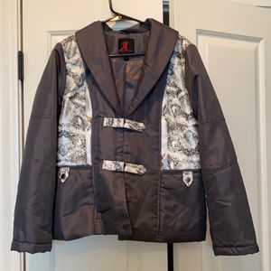 Size M gray coat.